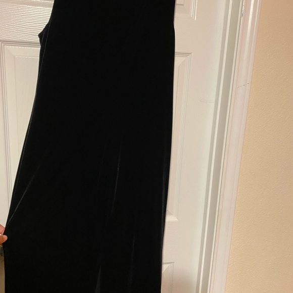 SOLD Vintage Coldwater Creek Aline Black Velvet Dress With Back Slit size L - Picture 8 of 10